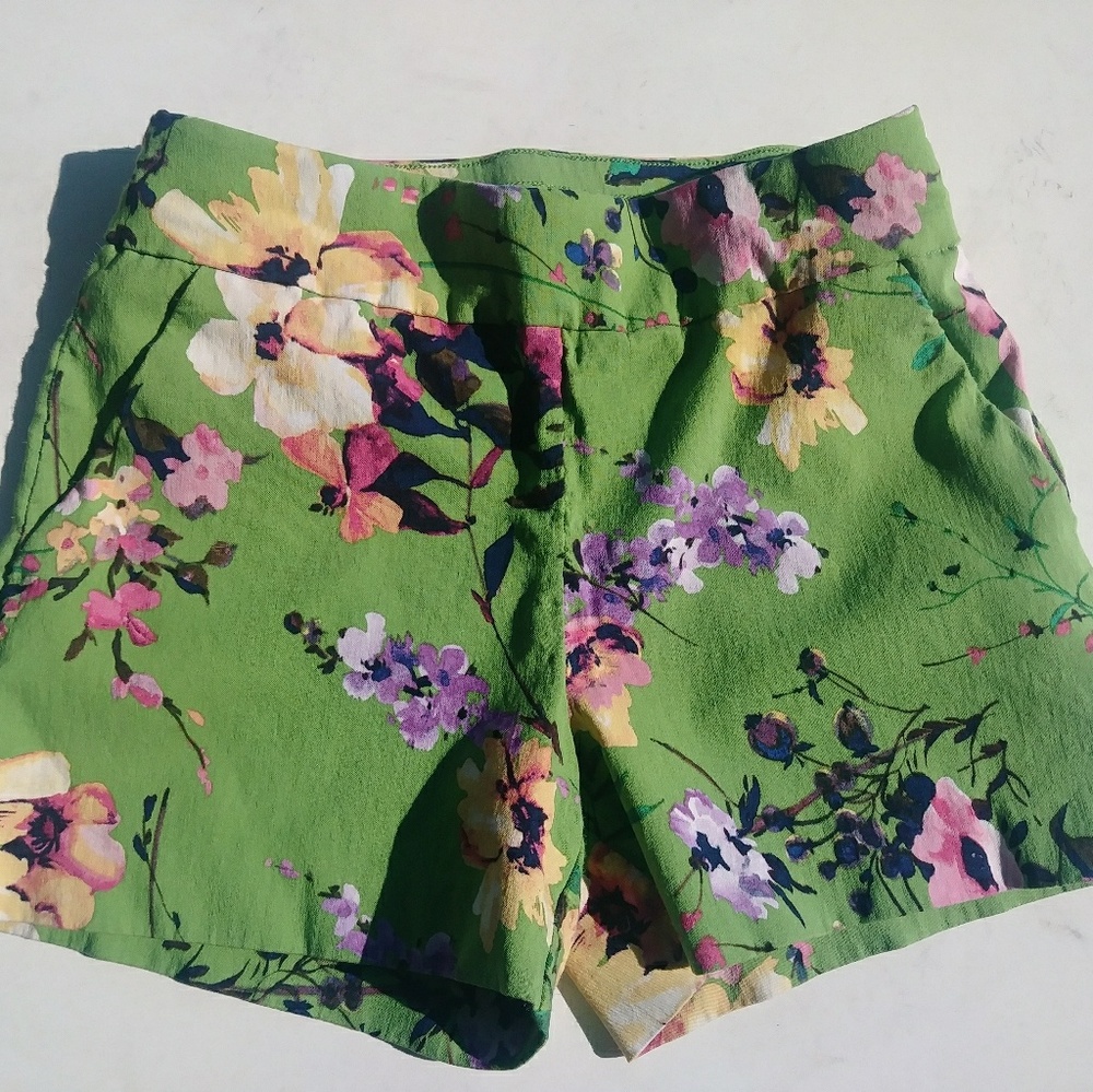 Floral short